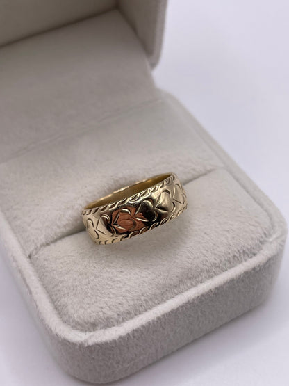 9ct gold patterned band