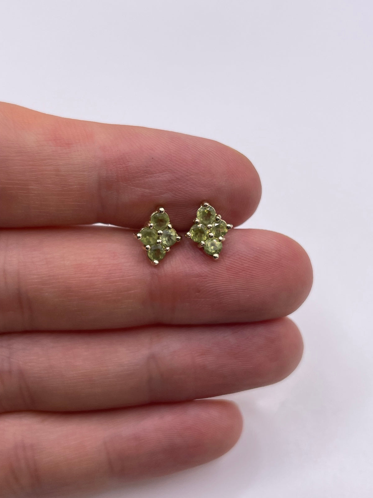 9ct gold quartz earrings