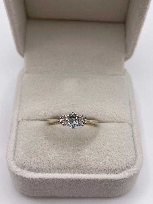 9ct gold aquamarine and diamond ring