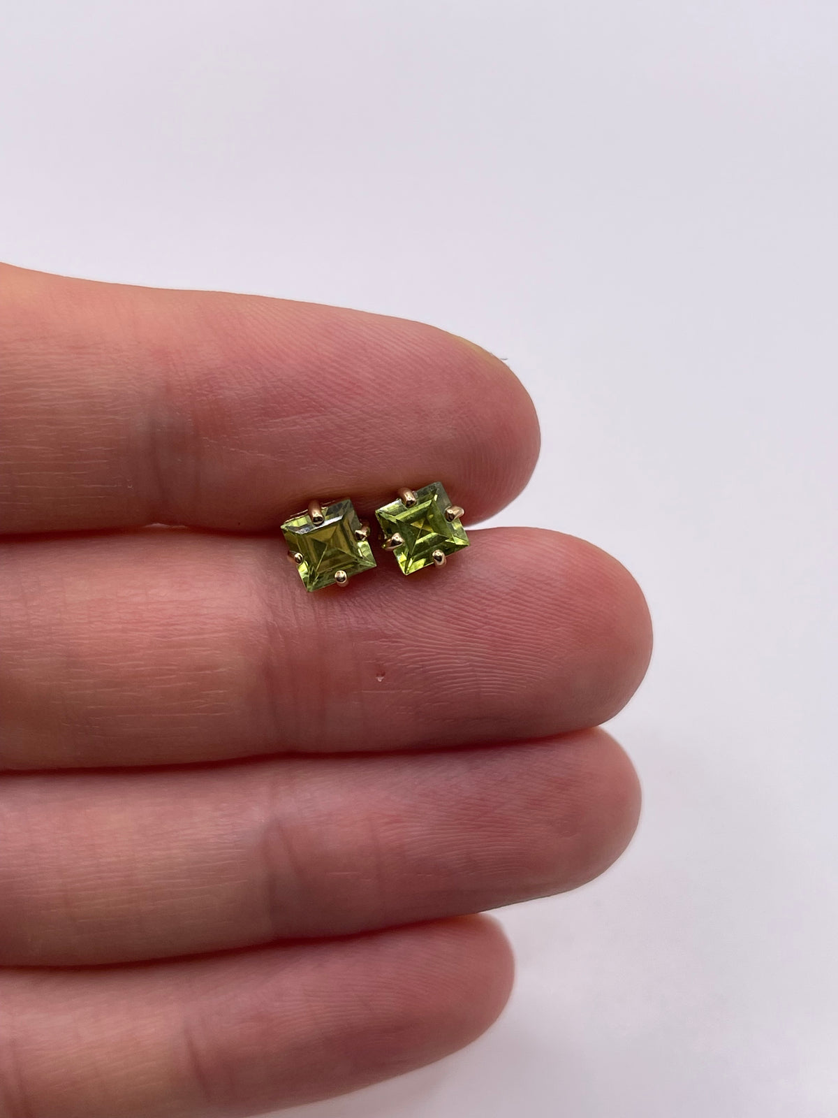 9ct gold peridot earrings