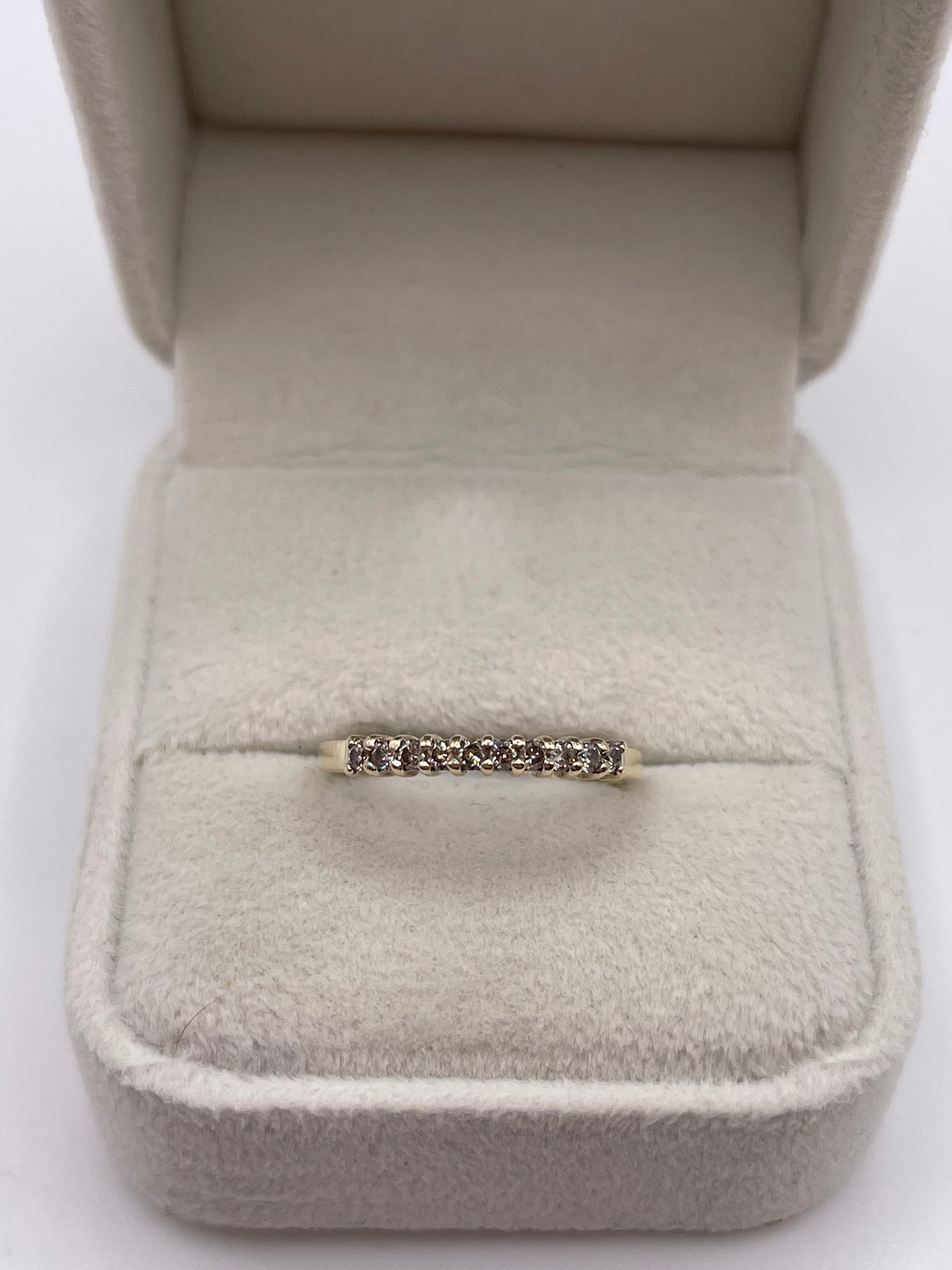 9ct gold diamond ring