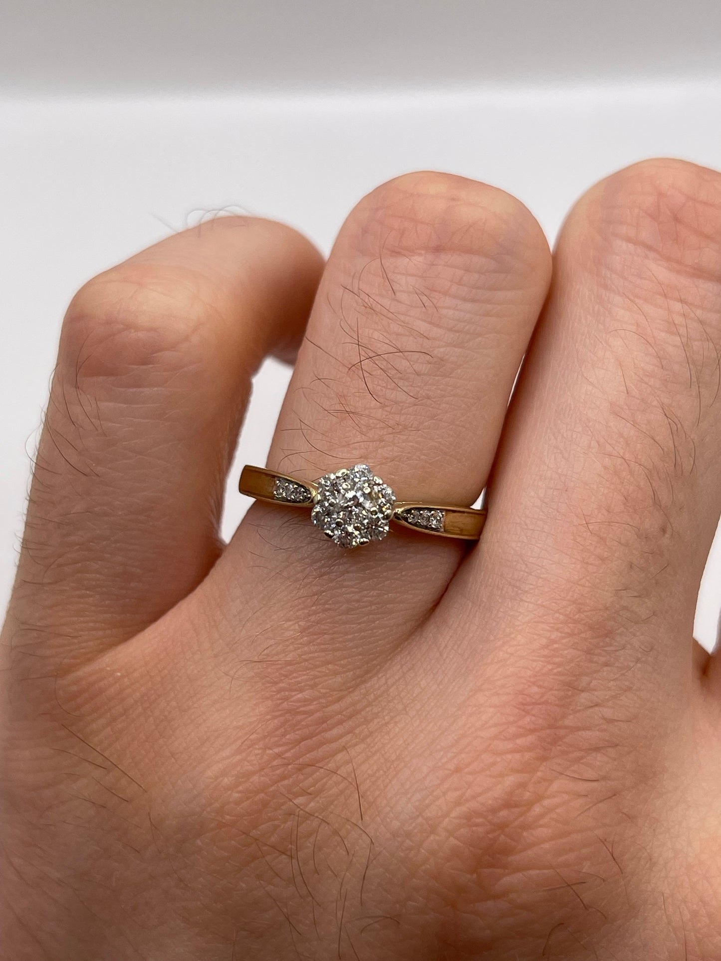 9ct gold diamond cluster ring