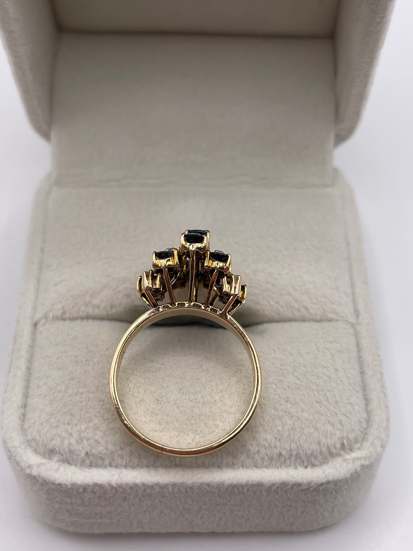 14ct gold sapphire and diamond ring