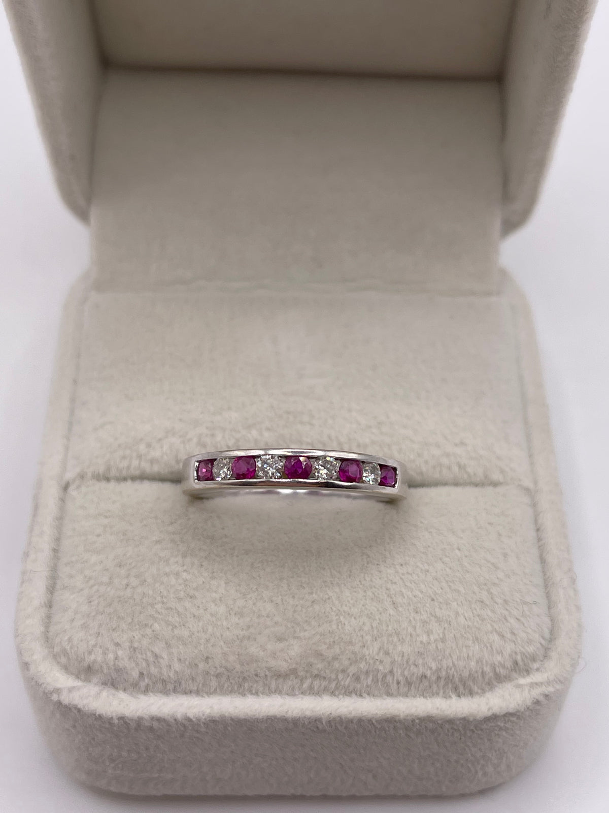 9ct white gold ruby and diamond ring