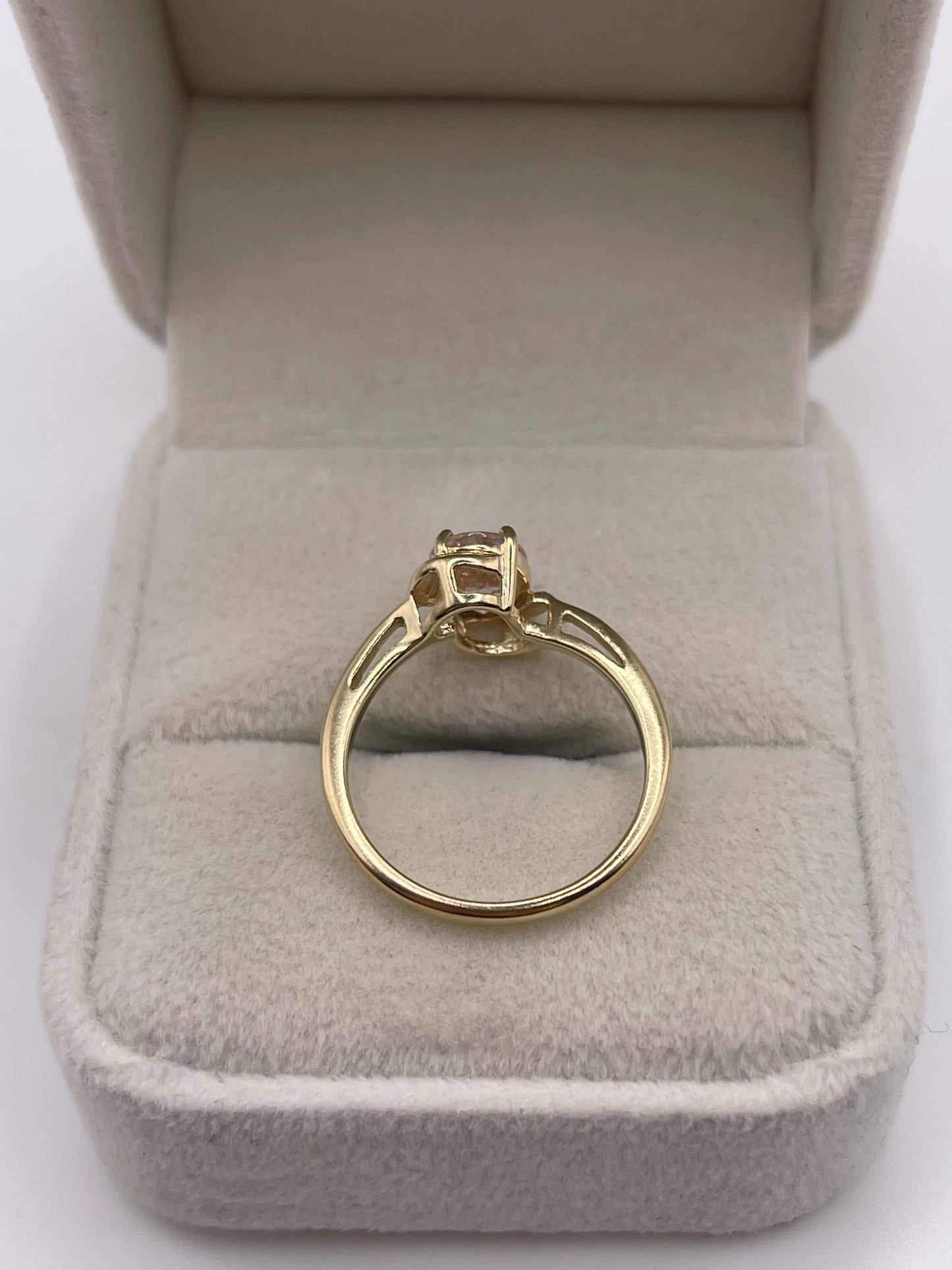 9ct gold morganite ring