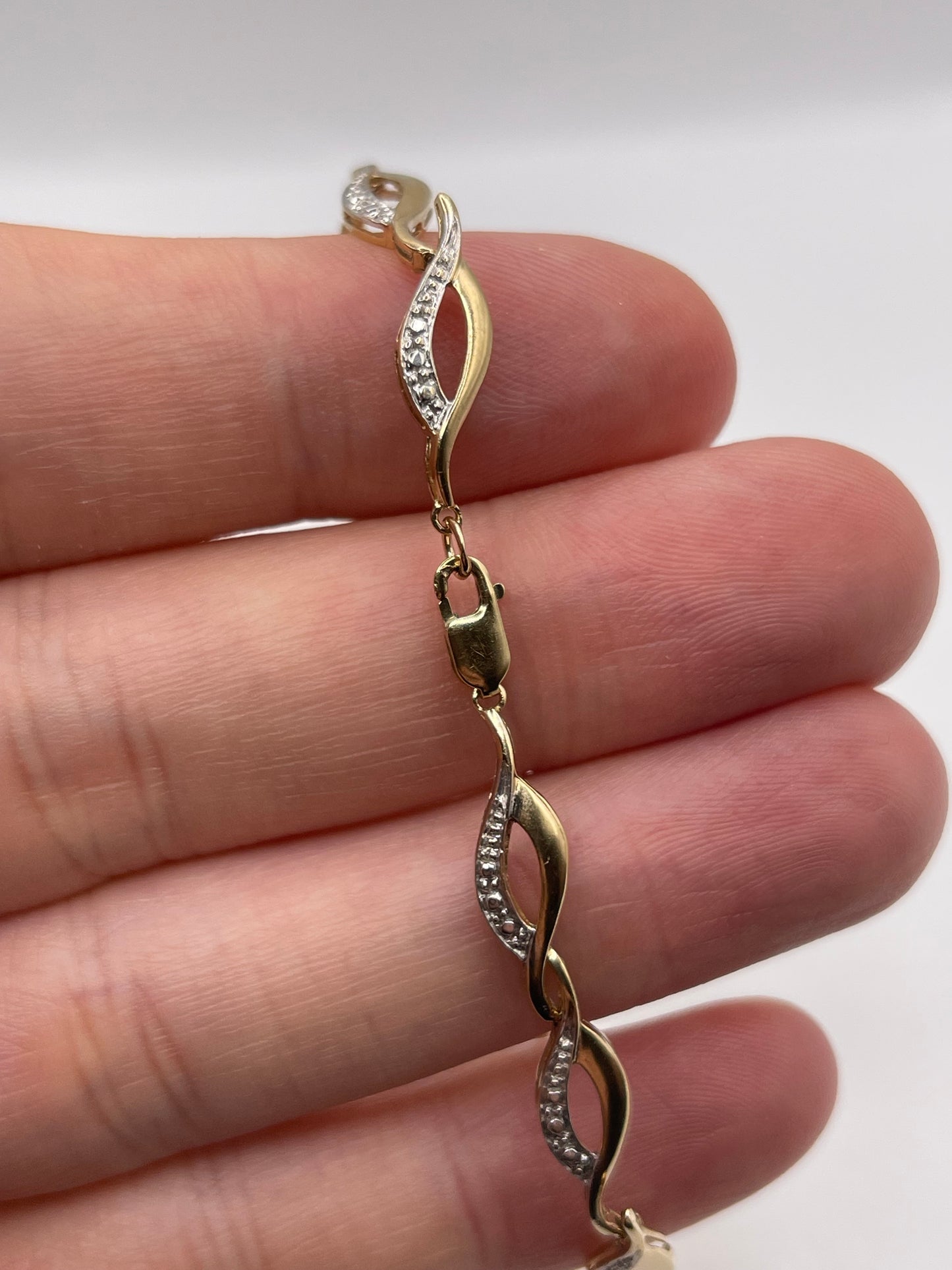 9ct gold diamond bracelet
