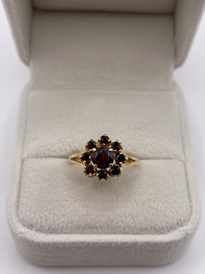 9ct gold garnet cluster ring