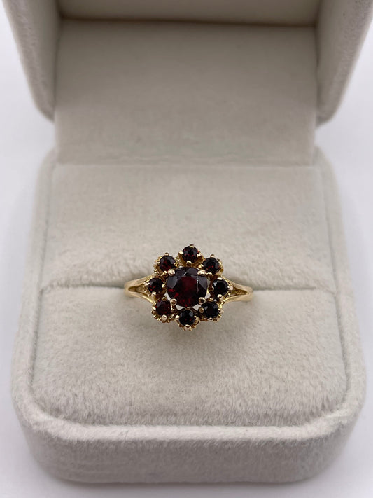 9ct gold garnet cluster ring