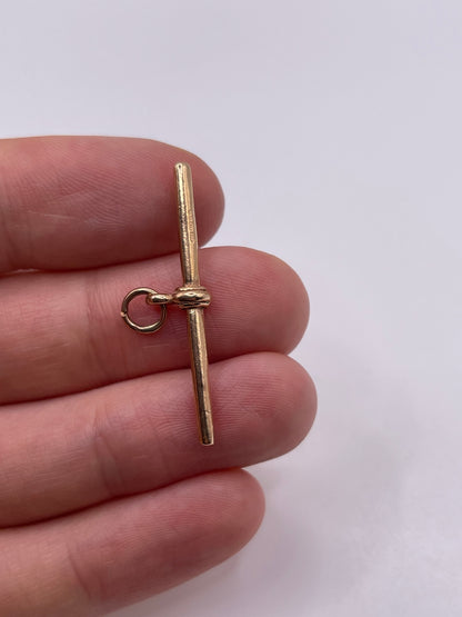 9ct rose gold t bar pendant