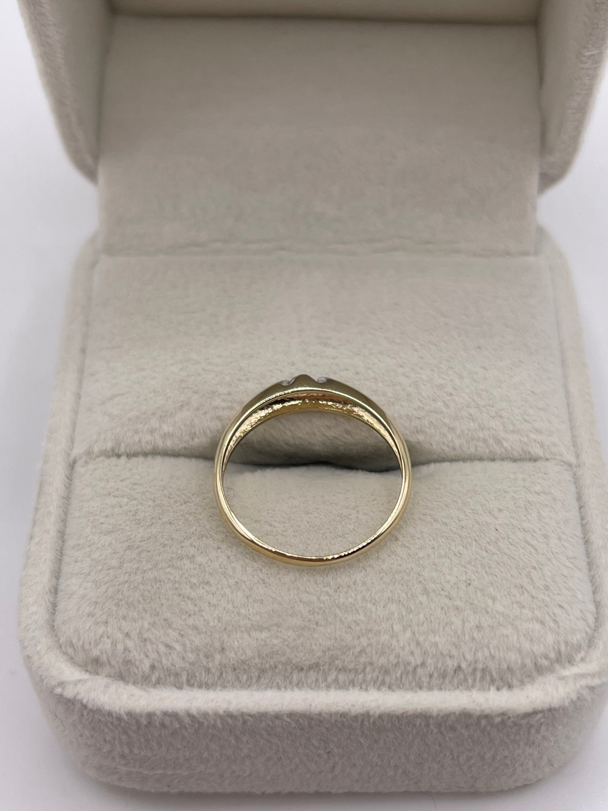 9ct gold cz gypsy ring
