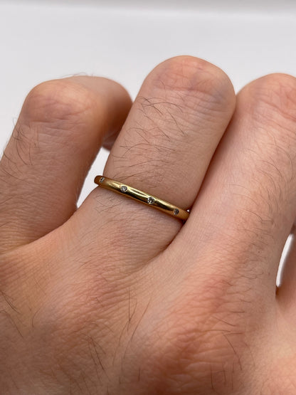 9ct gold diamond ring