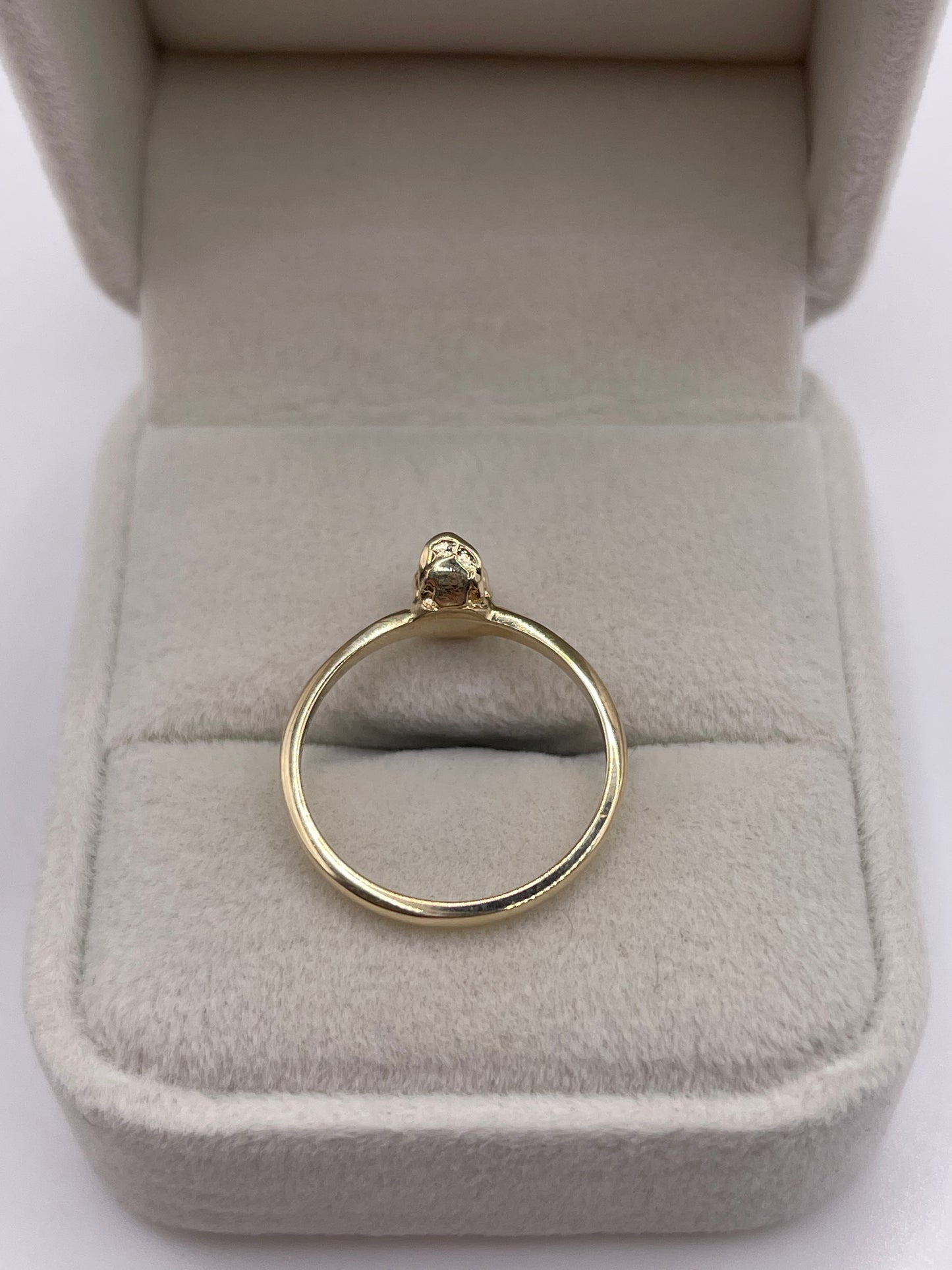 9ct gold skull ring