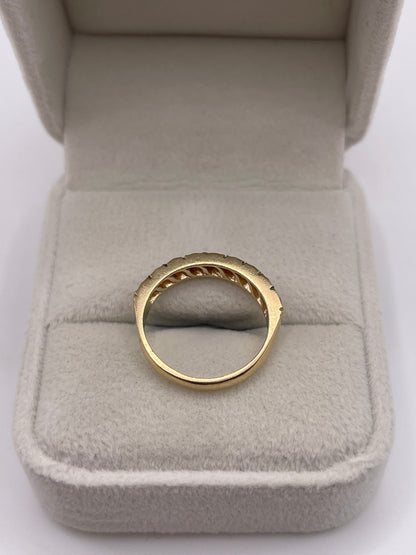 9ct gold garnet ring