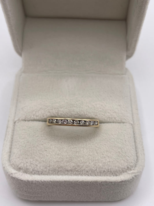 9ct gold diamond ring