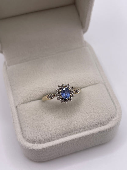 9ct gold sapphire and diamond ring