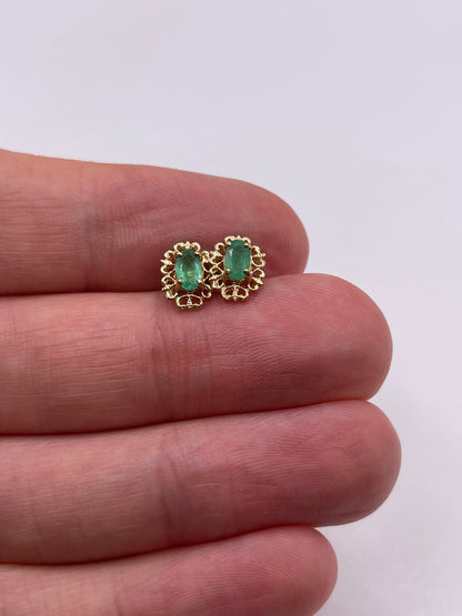 9ct gold emerald earrings