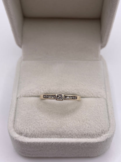 9ct gold diamond ring