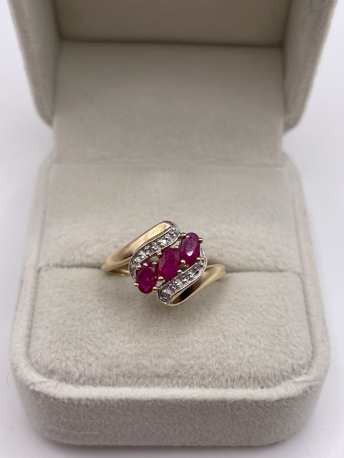 9ct gold ruby and diamond ring