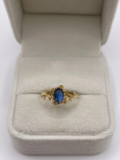 9ct gold moonstone ring