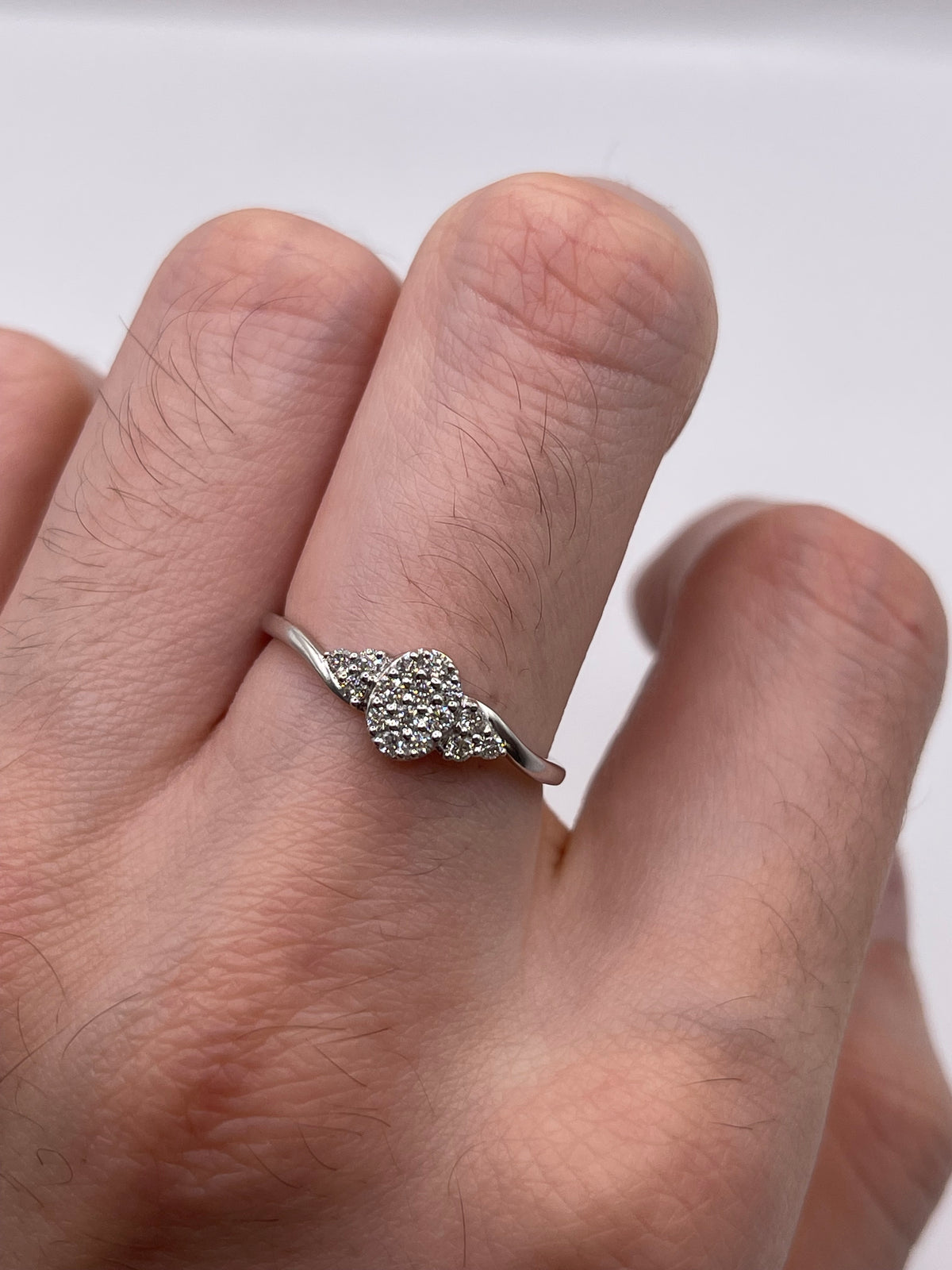 9ct white gold diamond cluster ring