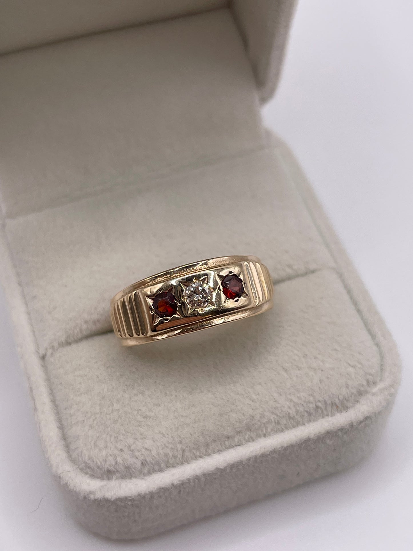 9ct gold garnet and diamond gypsy ring