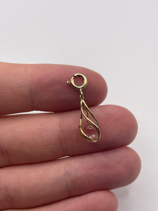 9ct gold crystal pendant