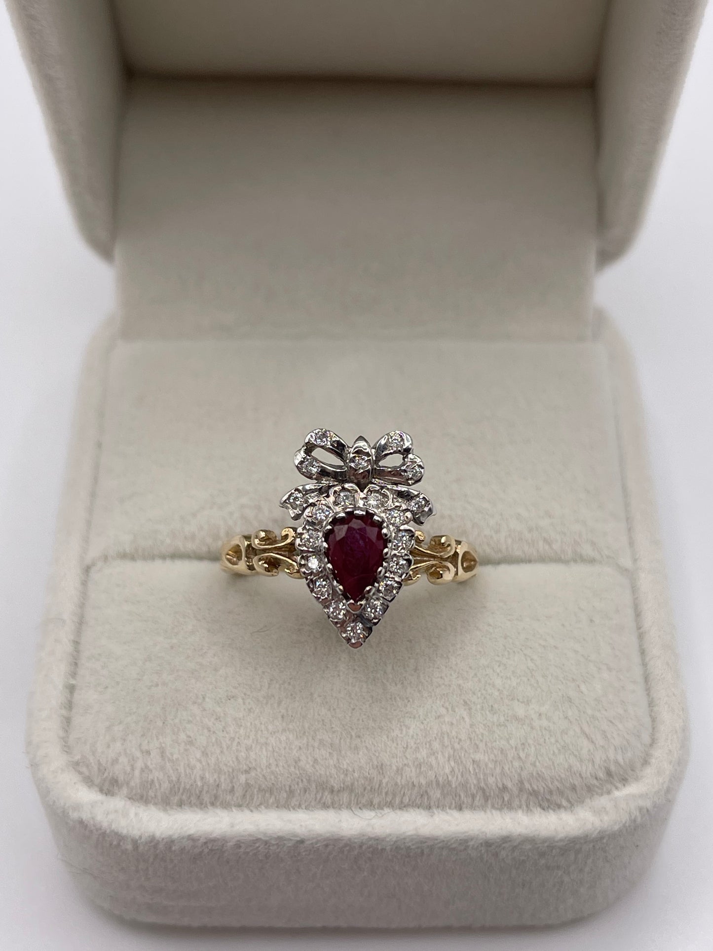 9ct gold ruby and diamond heart ring