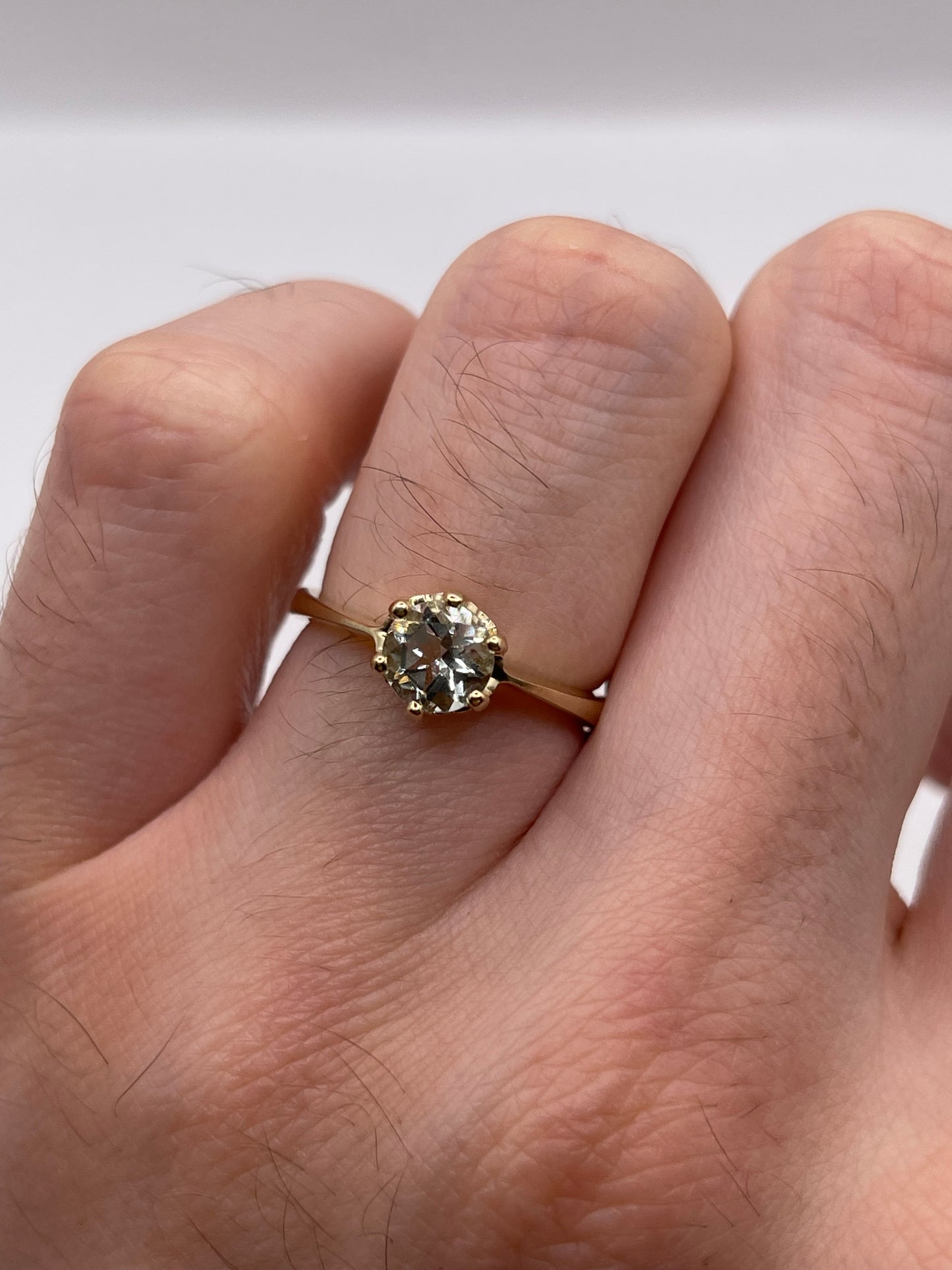 9ct gold aquamarine ring