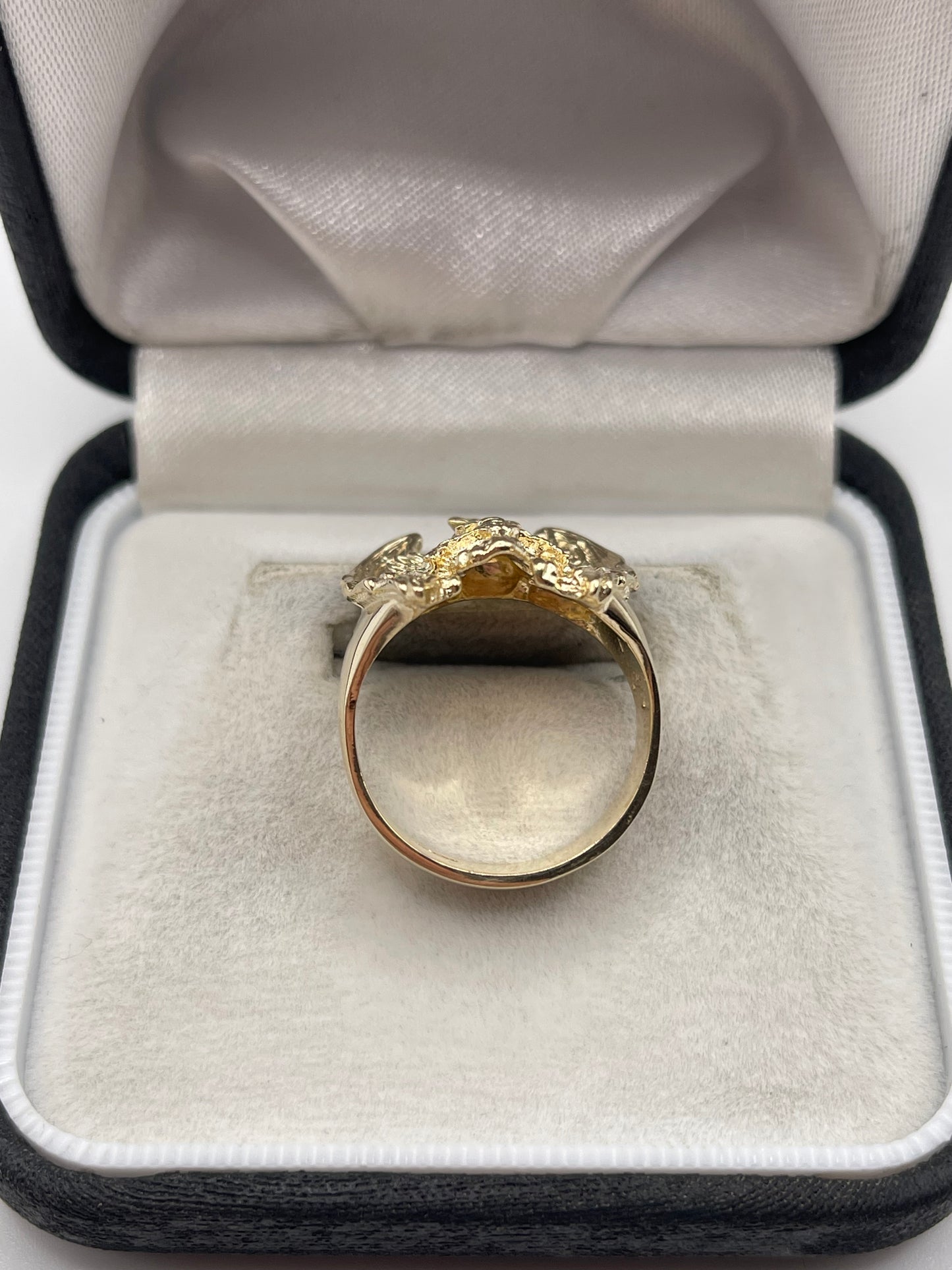 Heavy 9ct gold eagle ring