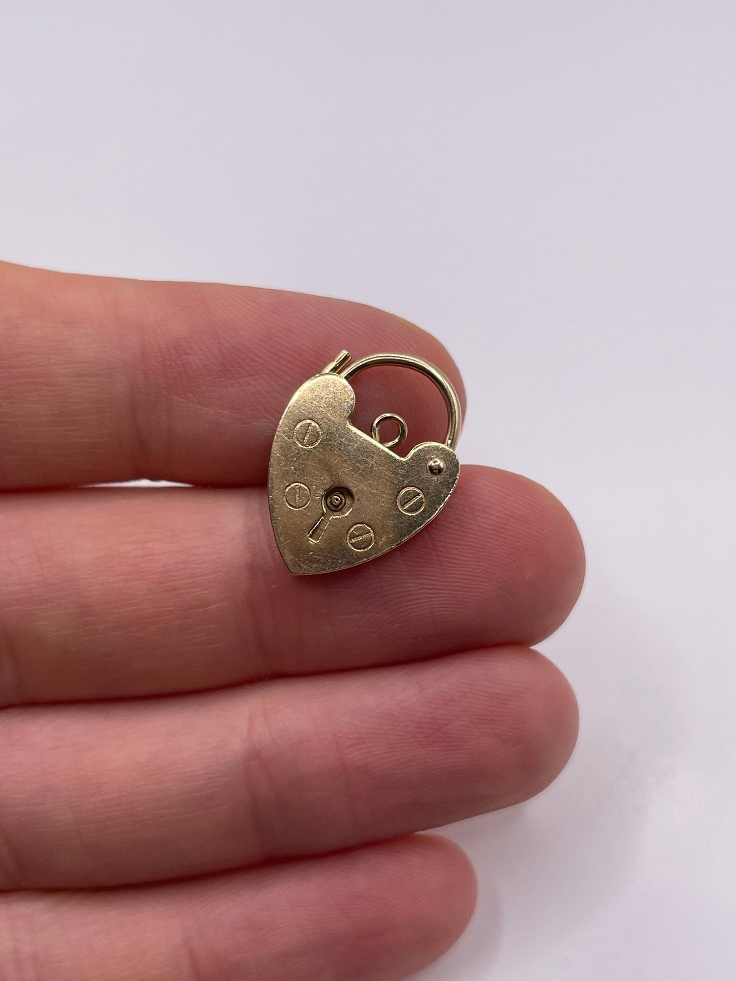 9ct gold padlock 6