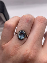 Load image into Gallery viewer, Silver synthetic spinel ring
