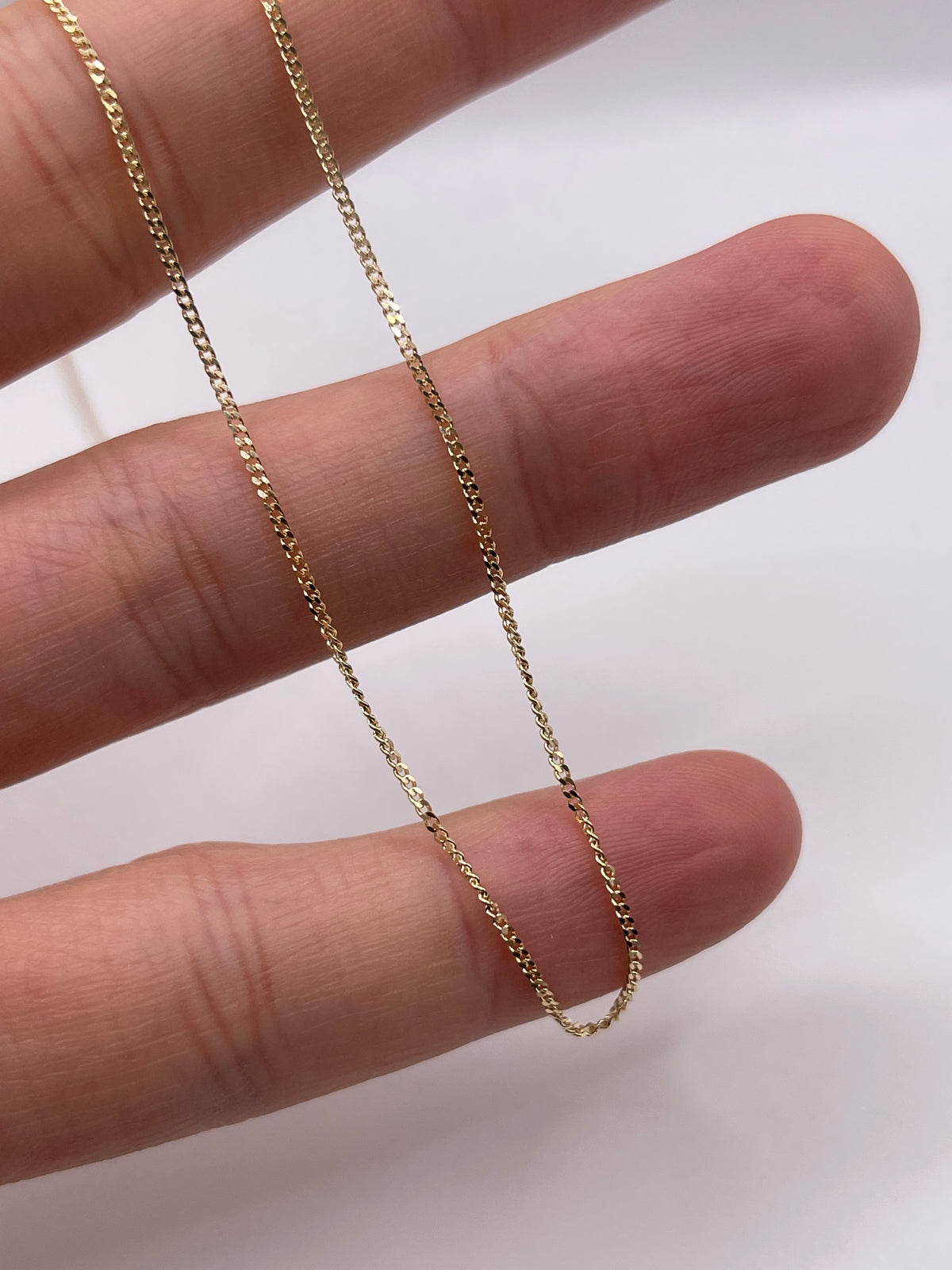 9ct gold chain 574