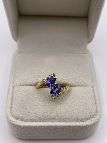 9ct gold tanzanite and zircon ring