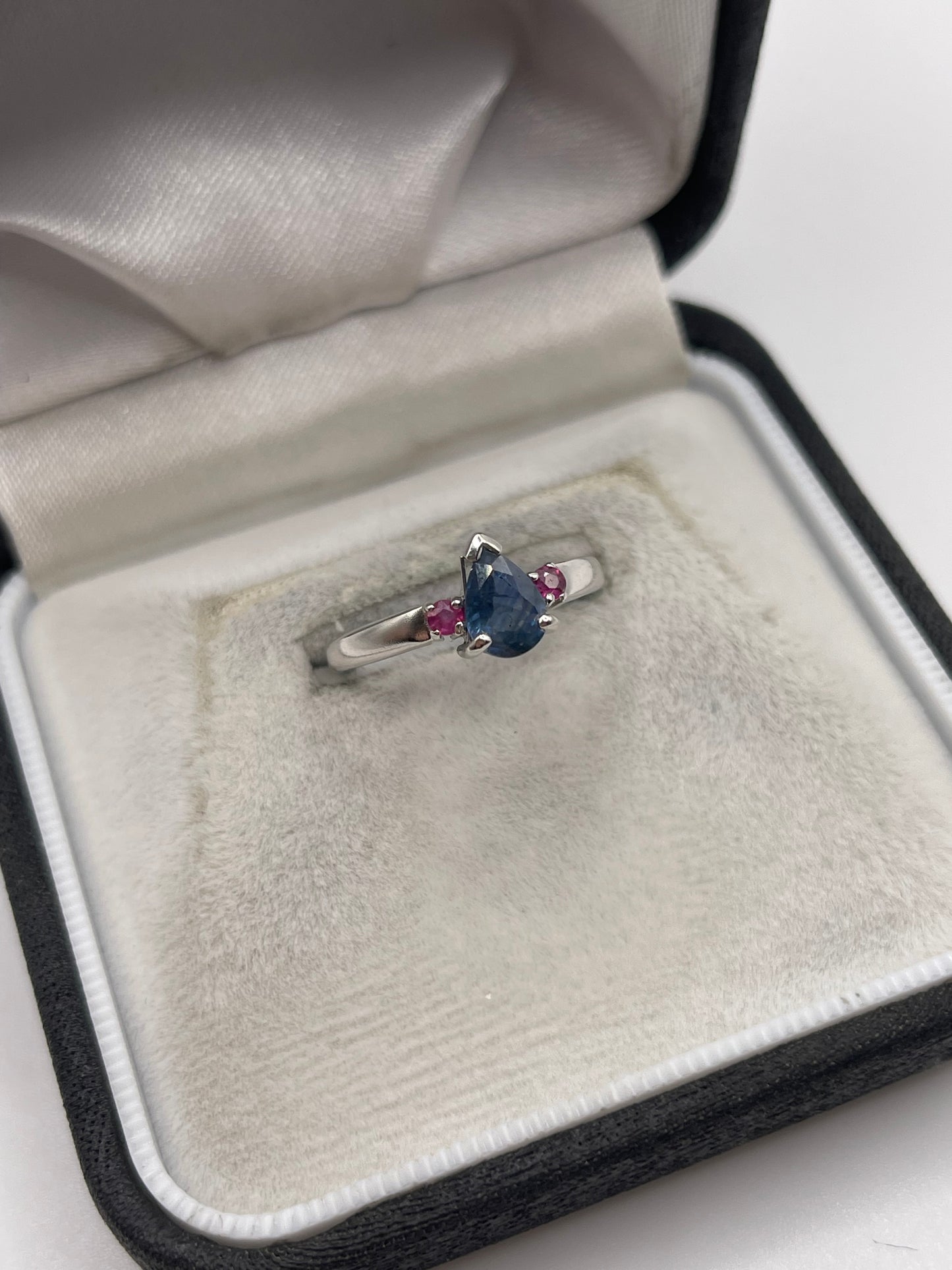 9ct white gold sapphire and ruby ring