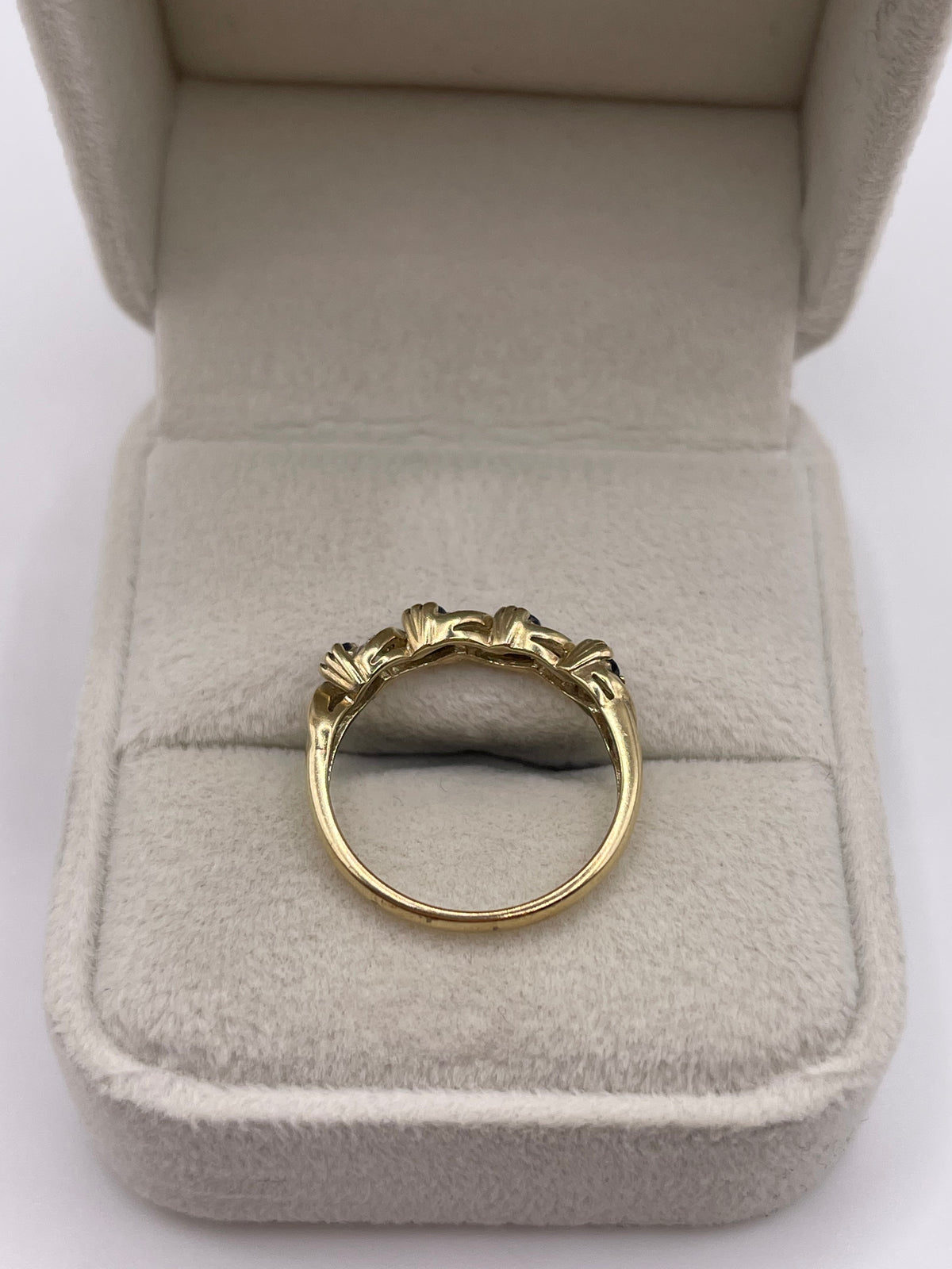 9ct gold sapphire and diamond ring