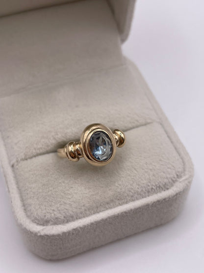9ct gold blue topaz ring