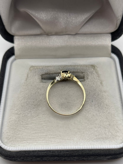 9ct gold sapphire and diamond ring