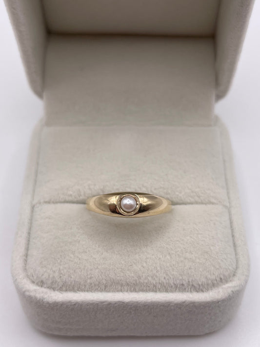 9ct gold pearl gypsy ring