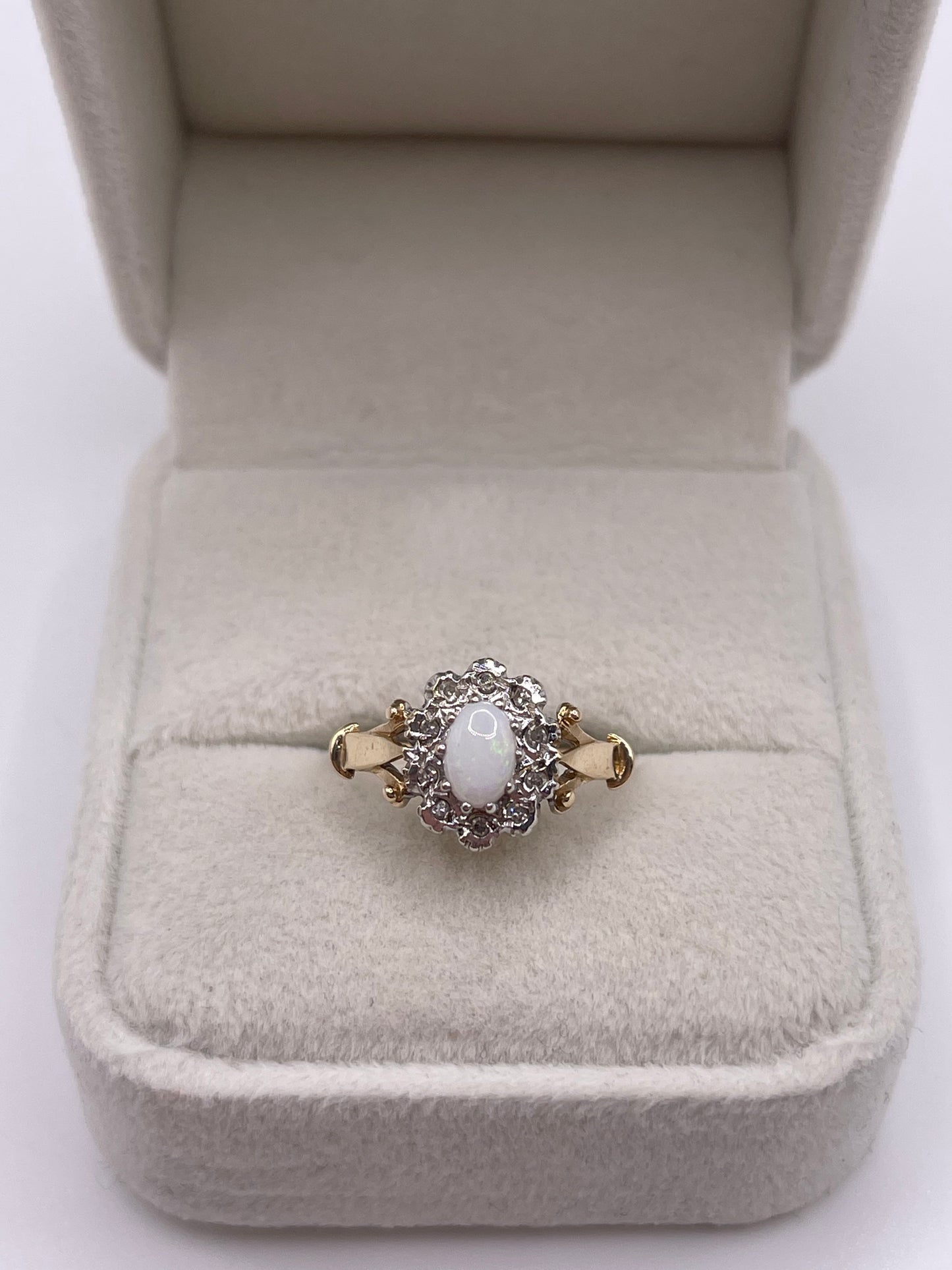 9ct gold opal and diamond ring