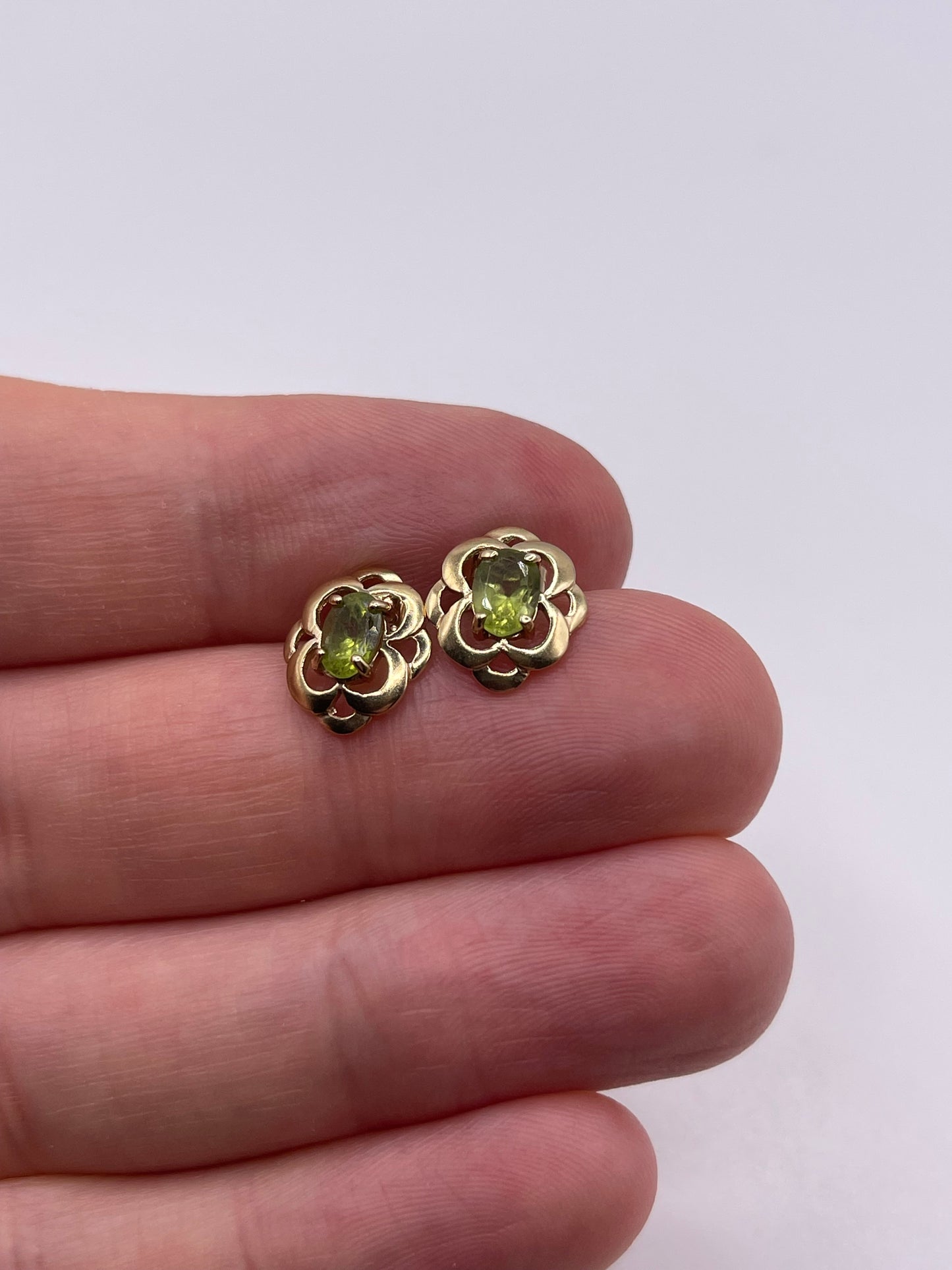9ct gold peridot earrings