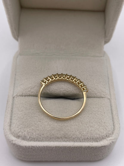 9ct gold quartz ring