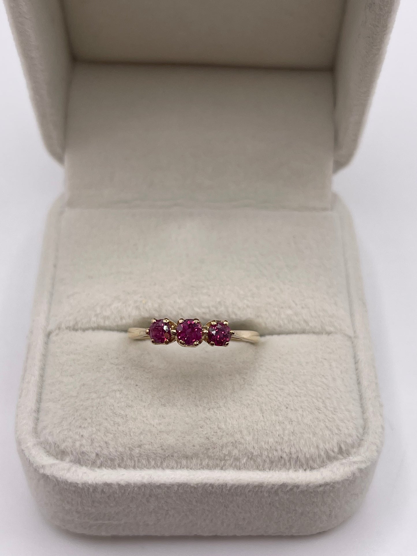 9ct gold ruby ring