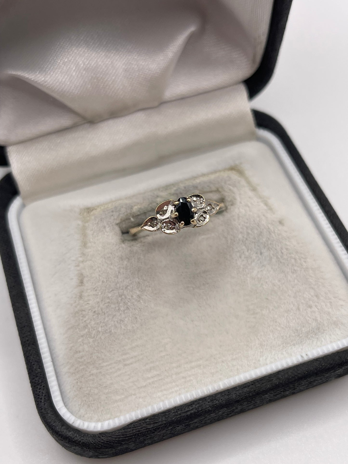 9ct gold sapphire and diamond ring