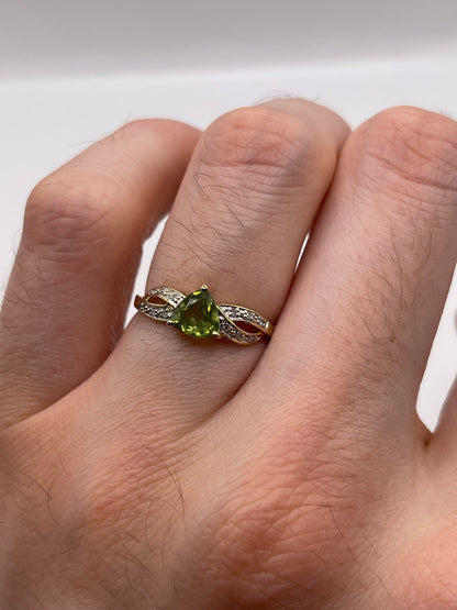 9ct gold quartz and diamond ring