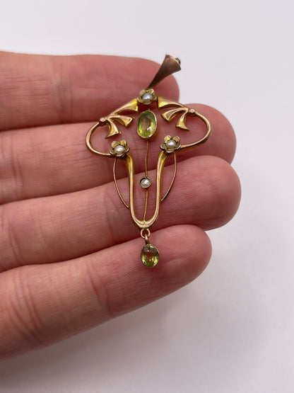Antique 9ct rose gold peridot and pearl pendant