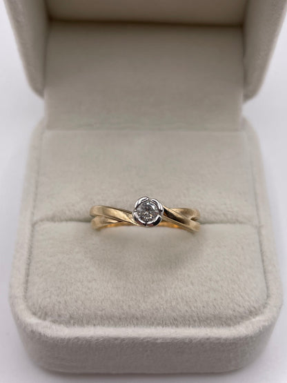 9ct gold diamond ring