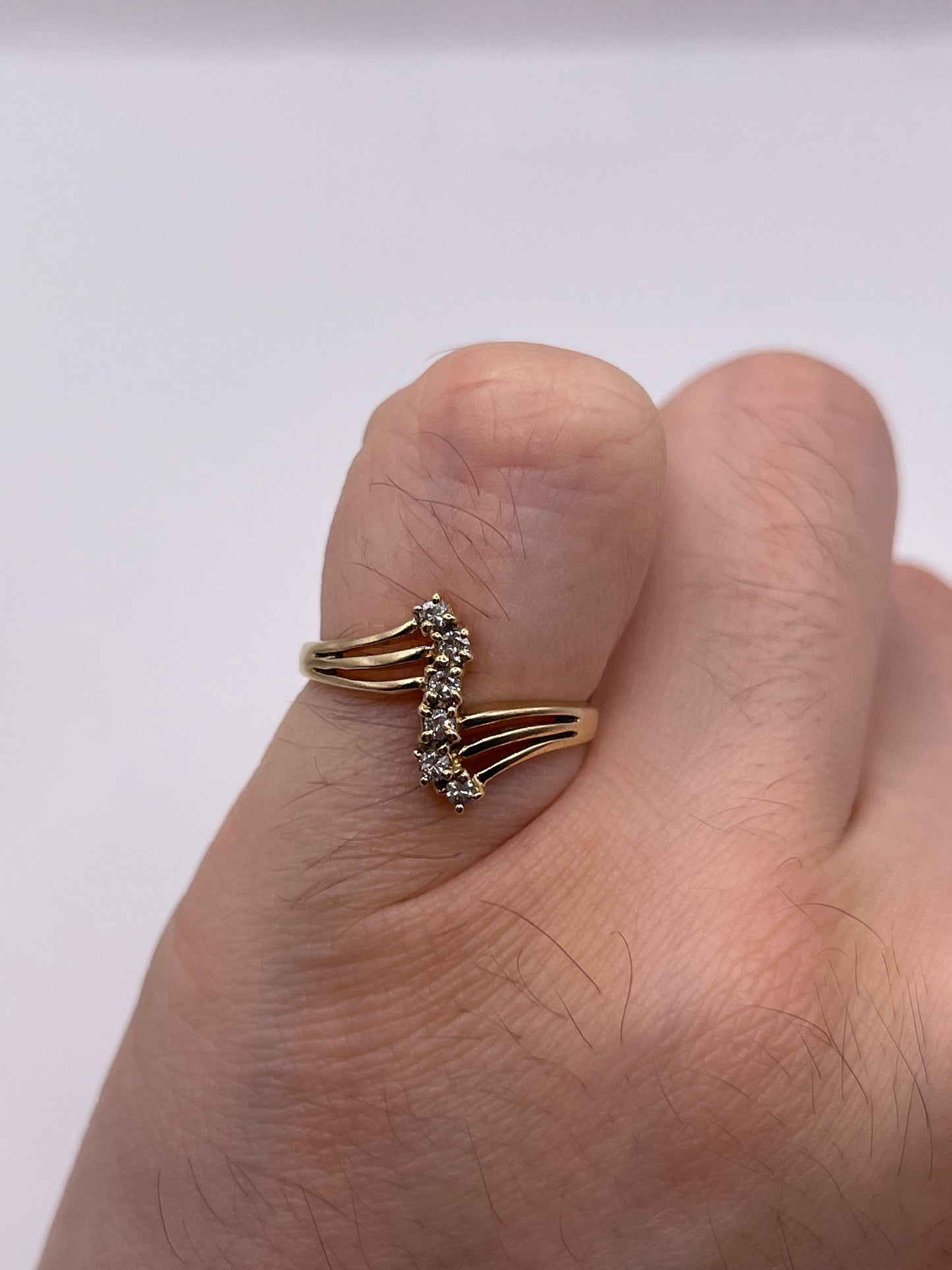 9ct gold diamond ring