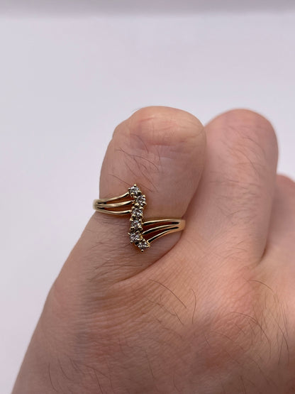 9ct gold diamond ring