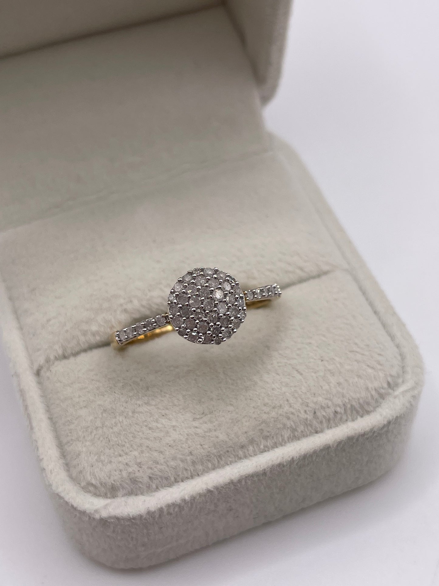 9ct gold diamond cluster ring