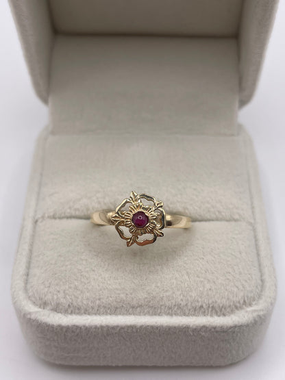 9ct gold garnet Tudor rose ring